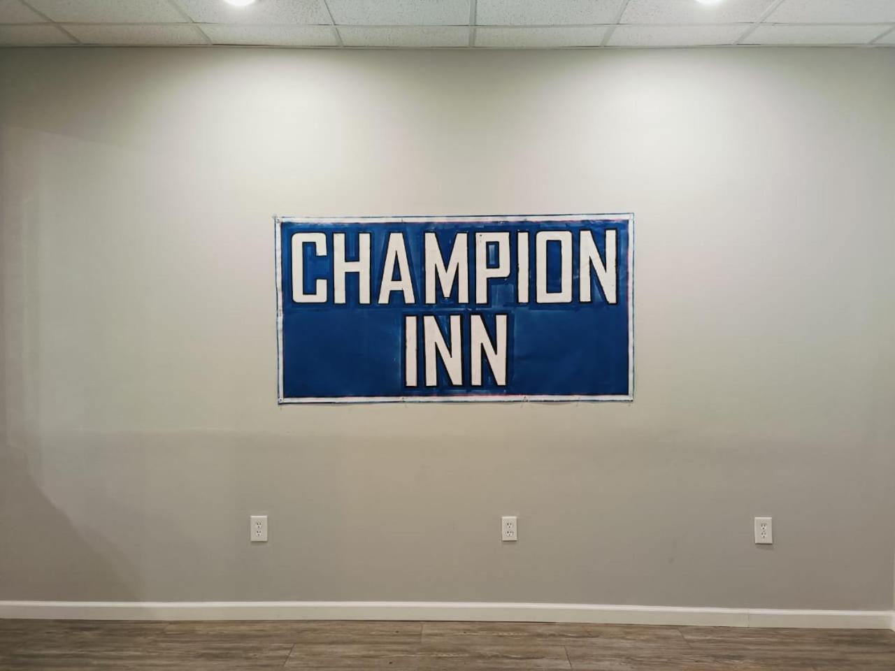 Champion By Oyo Hwy 59 2*